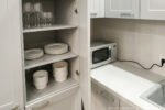 Микроволновка и наборы посуды