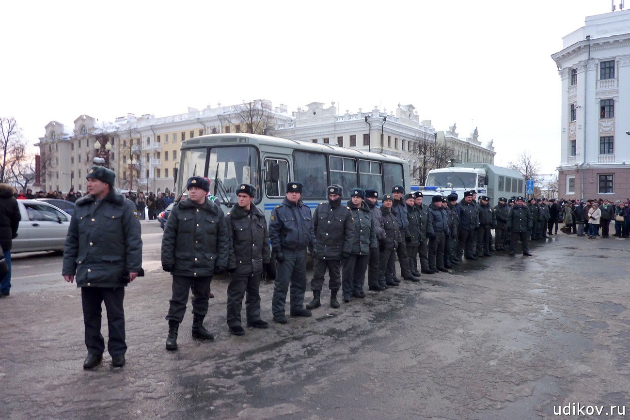 Полицейское оцепление Казань