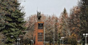 Памятник Ленину Чебоксары