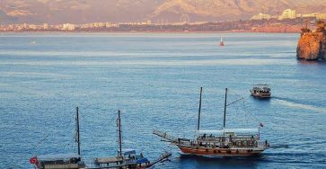 Прогулочные корабли с Средиземном море