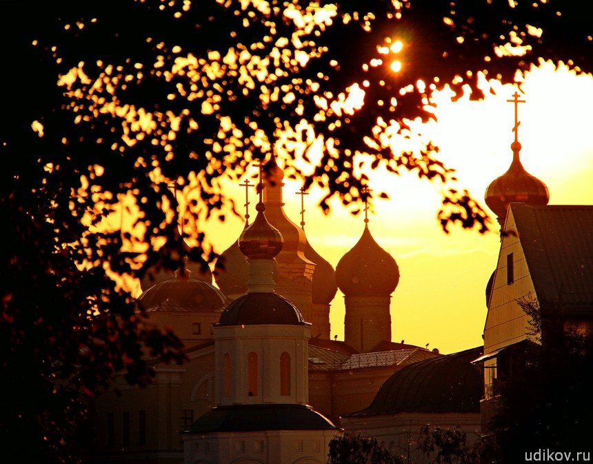 Православные храмы на закате Казань