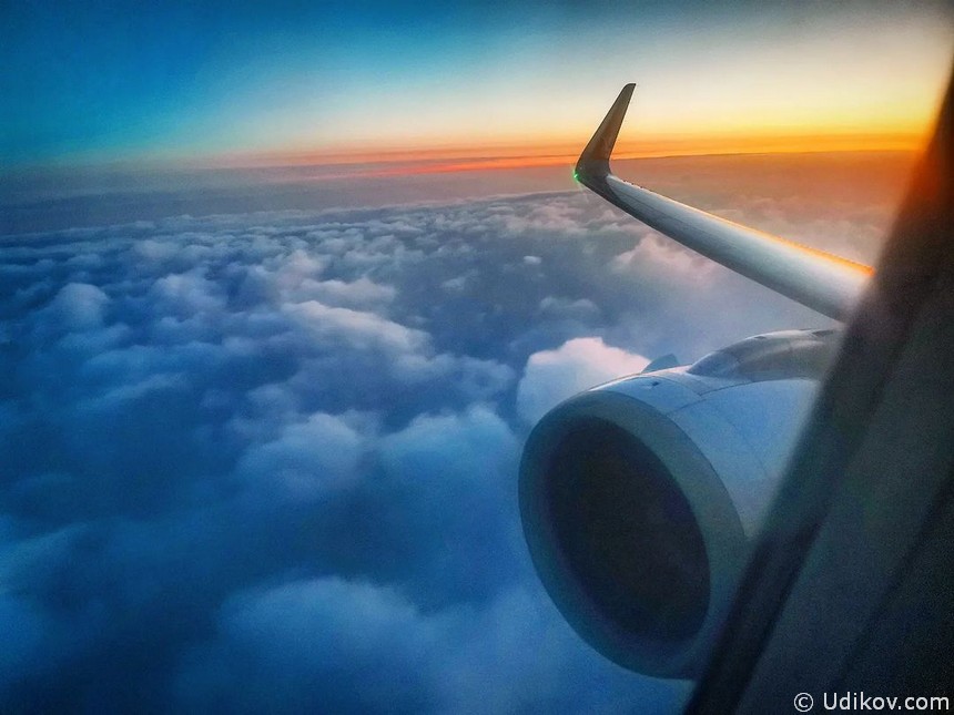 Рассвет из самолёта