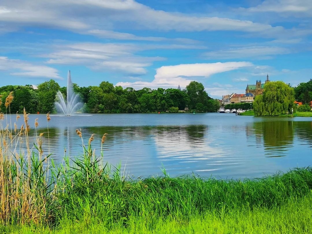 Река Мозель в городе Мец