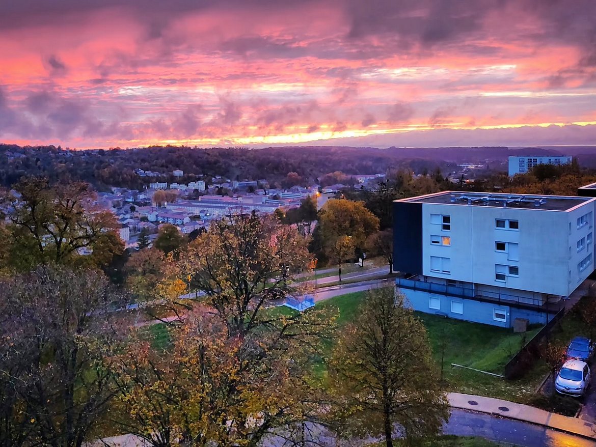 Закат в спальном районе