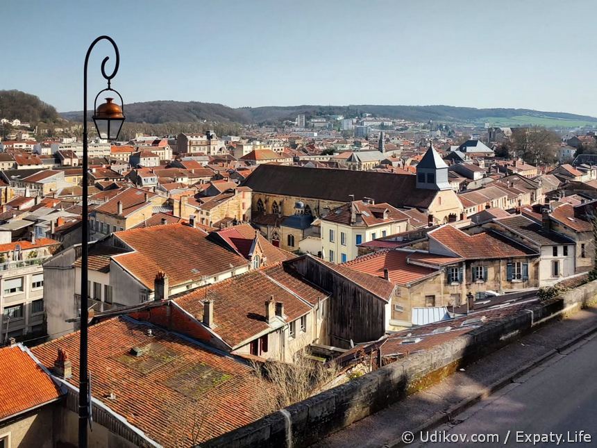 Вид с рю де Шато